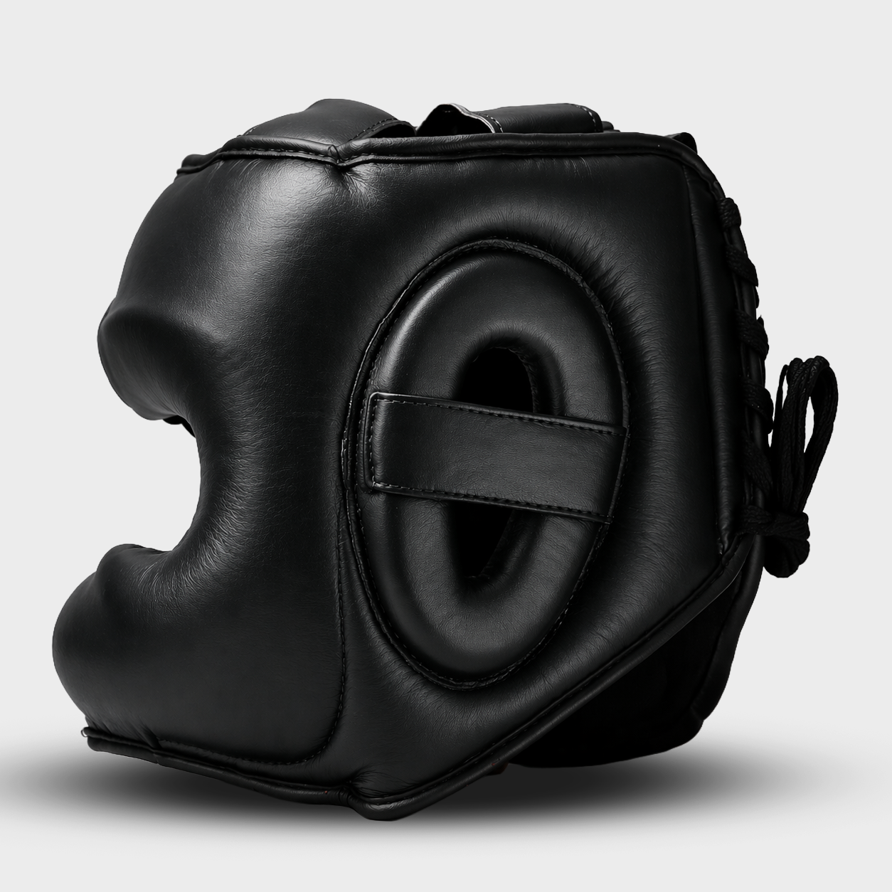 Casque de boxe en cuir véritable noir avec visière | Guerrero™