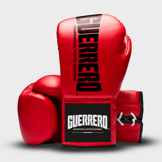 Guantes de boxeo Guerrero™ rojos de cuero genuino con cordones