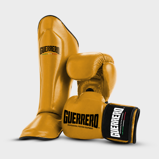 Sparring Kit Guantoni PRO Più Paratibie Impact Oro in Vera Pelle | Guerrero™